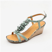 爆款直批2012新款凉鞋品牌女鞋真皮夏季田园风坡跟时尚凉鞋3RM08