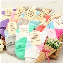 糖果色可爱女士棉袜子中筒袜子菱形格短袜棉袜子批发厂家批发