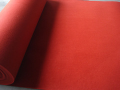 特价大红地毯一次性婚庆展会地毯红垫酒店迎宾地毯厂