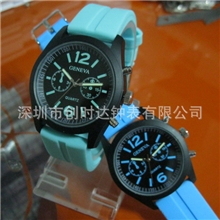 供应最新款日内瓦硅胶手表三眼手表防水日内瓦硅胶手表