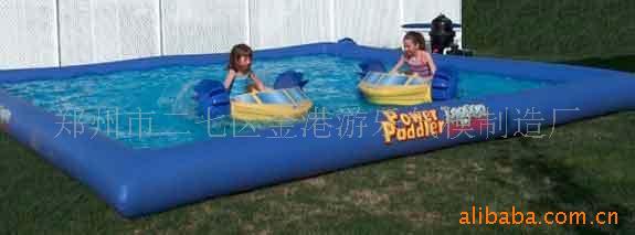 供应水上玩具。牵引。漂流船，水上滚筒。手摇船。