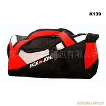 深圳箱包厂专业供应各种时尚旅行挎包！