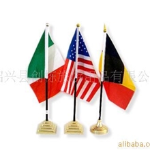 供应各类旗帜，各国国旗，桌旗，广告旗帜，俱乐部旗帜