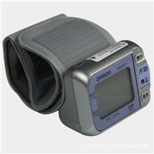 <欧姆龙>------电子血压计（腕式，显心率不齐）