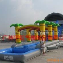 供应充气滑梯气模沙滩充气玩具大型充气水上乐园