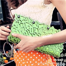 2013新款厂家韩版时尚镂空女式手拿包手包单背包斜跨包批发