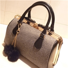 2013秋冬潮女包时尚复古毛呢子枕头包金属滑道兔毛球手提斜跨大