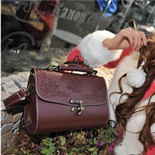 2013新款女包女巫漆器复古雕花箱式女包手提斜包包女士包包批发