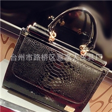 2012新款女包欧美女士大包包单肩包手提斜跨包鳄鱼纹通勤OL包