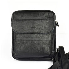 真皮包包全牛皮批发休闲男包男士腰包单肩斜跨户外小包包