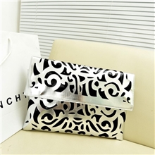 厂家批发新款韩版手拿包复古镂空信封包手抓包斜跨包#Z-D031