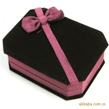 高档绒布首饰盒9000200