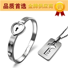 最高版本冲上云霄2同款手镯陈法拉心锁手环钛钢情侣饰品SZ010
