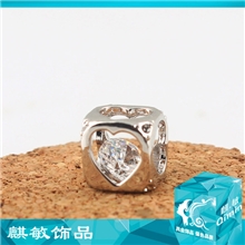 麒敏时尚韩版精品纯银镀白金项链大钻缕空魔方水晶吊坠