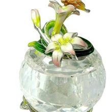 婚庆结婚工艺礼品珐琅彩蝶恋花水晶合金珠宝盒厂家直销定做批发