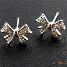 A10190辣椒蝴蝶结钻耳钉优雅知性气质百搭混批
