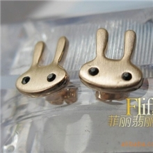 A10230拉丝玫瑰金兔头耳钉优雅品味新款卡通耳环