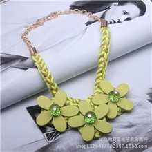 辣妈正传孙俪夏冰同款项链女短款锁骨饰品配饰韩版花朵时尚水晶