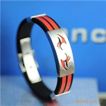 批发供应加厚加宽钛钢硅胶手镯不锈钢手镯