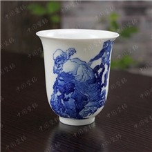 景德镇手绘青花瓷茶杯人物杯手工制十八罗汉之半托迦尊者