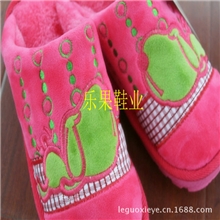 2013卡通绣花吹泡泡的小狗保暖男女棉拖鞋