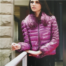 雪凡恋羽绒服艾蕾品牌服装女装库存折扣尾货批发毛领潮流女装