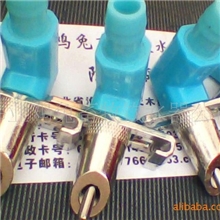 弯通饮水器、饮水器、养兔设备、兔用食槽饮水器