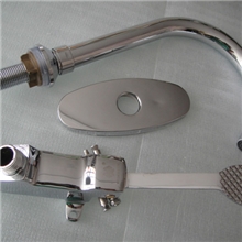 厂家批发脚踏式水龙头国家名牌质优价廉欢迎垂询YZ-5061