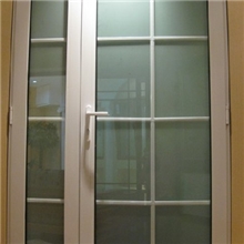 新亮门窗卖欧式，中，高档，铝木复合门窗，电议13820555456