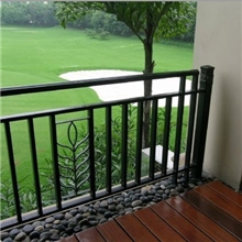 铁栏杆