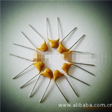 供应径向陶瓷独石电容104/50V