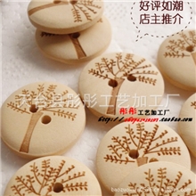 厂家直消批发供应木制圆形激光打标大树20MM纽扣原木扣