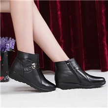 厂家直销真皮妈妈靴子棉鞋坡跟短靴加绒保暖中老年女靴保暖女鞋子