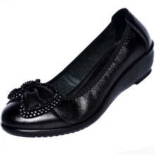 头层牛皮中老年女鞋妈妈鞋真皮单鞋坡跟平底浅口大码女式皮鞋批发