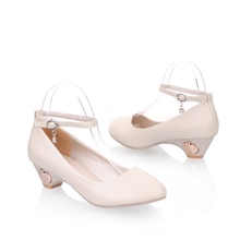 苹果装饰小坡跟单鞋扣件可取两穿漆面女鞋子提供数据免费代发07H7