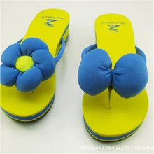 2013韩版凉拖坡跟厚底防滑拖鞋批发高跟超萌可爱人字拖女沙滩鞋