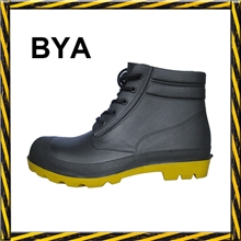 【专业品质】供应精品钢包头PVC工作鞋