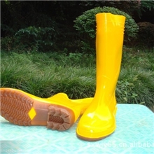 实地拍摄现货供应黄色雨鞋耐酸碱雨靴养殖业雨鞋特防滑