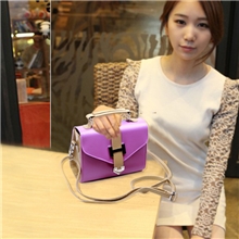 2013夏季新款韩版女包包手提糖果小包包单肩斜挎撞色包复古邮差包