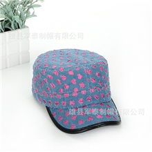 厂家直销新款潮人韩版心形破洞牛仔布水洗做旧平顶帽子军泰