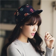 韩国代购嘴唇涂鸦休闲平沿街舞嘻哈棒球帽子鸭舌帽女夏翻檐帽