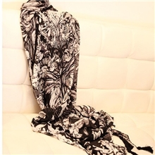 2013新款围巾香港大牌天使骷髅黑白流苏雪纺超大丝巾防晒披肩