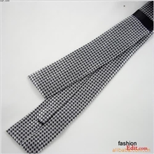 供应韩版高档休闲涤丝提花平头领带