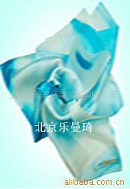 【精品推荐】供应企业定做丝巾专业丝巾赠送礼品丝巾