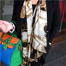 秋冬百搭桑蚕丝丝巾现货围巾丝巾披肩现货批发外贸围巾丝巾披肩