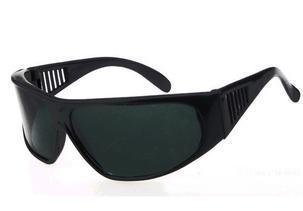 黑孤电焊眼镜，电焊防护镜，劳防眼镜，平光电焊眼镜，劳保眼镜