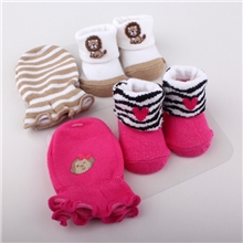 外贸原单新生儿纯棉手套+脚模袜网袋套装卡通立体贴花款式众多