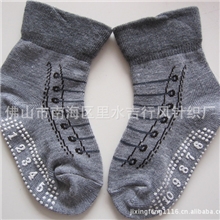 厂家直销儿童地板袜、防滑袜宝宝地板袜全棉吸汗抗菌