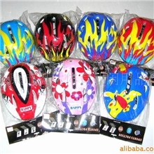 供应7孔儿童头盔7孔轮滑盔白泡儿童运动头盔卡通儿童头盔