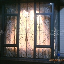 广州市吉利豪门铁艺厂专业设计生产安装防盗窗等各式铁艺产品